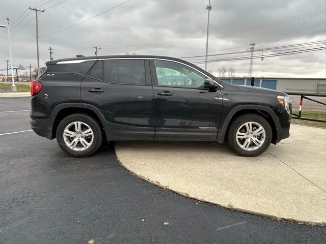 2024 GMC Terrain - Image 9 of 12