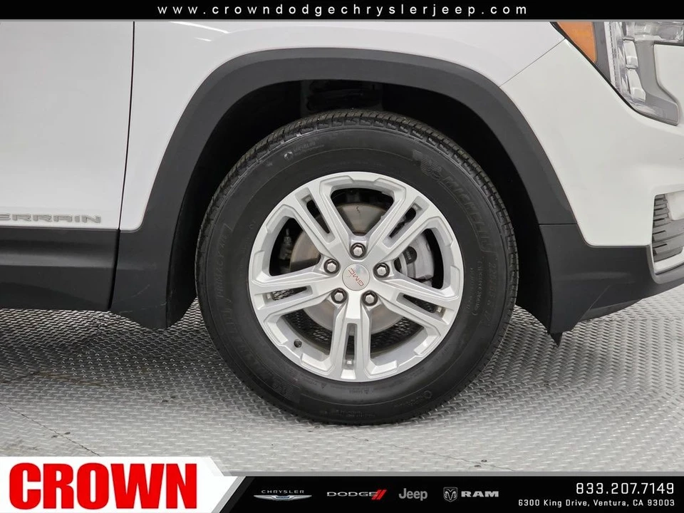 2024 GMC Terrain - Image 9 of 21