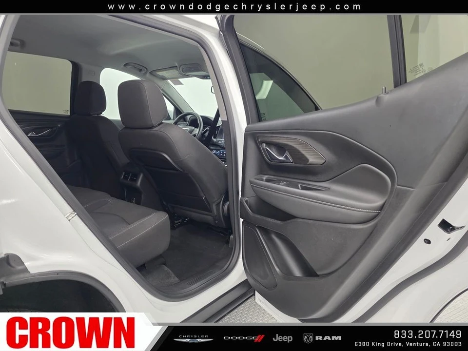 2024 GMC Terrain - Image 15 of 21