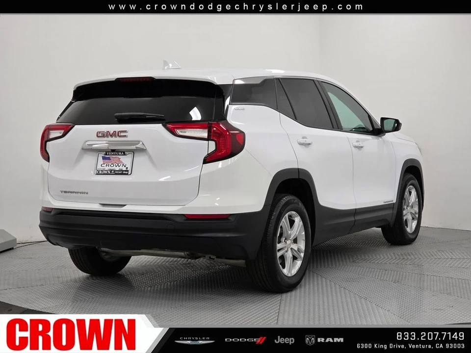 2024 GMC Terrain - Image 7 of 21