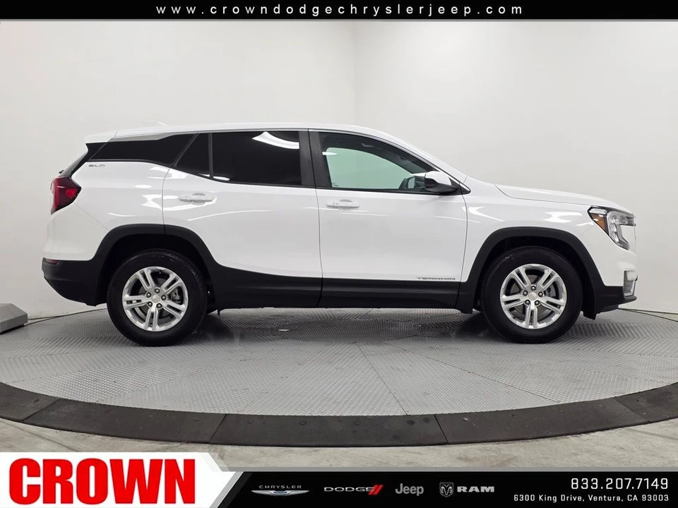 2024 GMC Terrain - Image 8 of 21