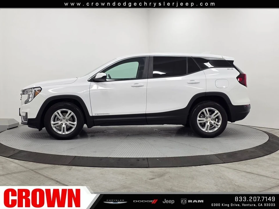 2024 GMC Terrain - Image 4 of 21