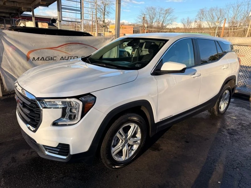 2024 GMC Terrain - Image 8 of 12
