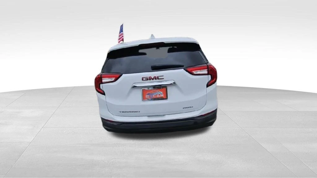2024 GMC Terrain - Image 7 of 12