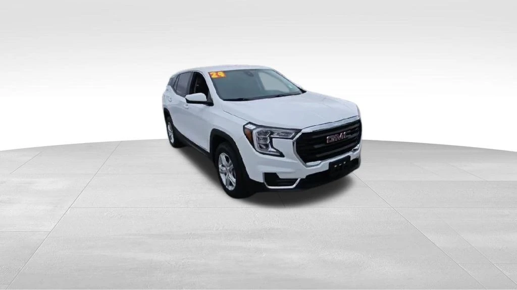 2024 GMC Terrain - Image 2 of 12