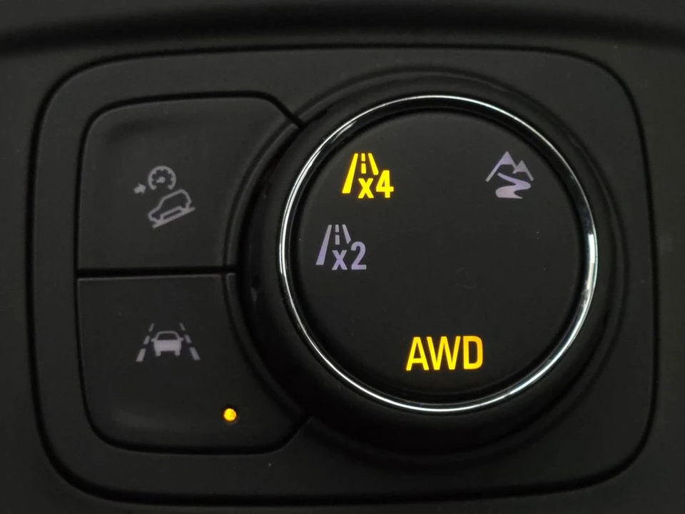 2024 GMC Terrain - Image 6 of 12