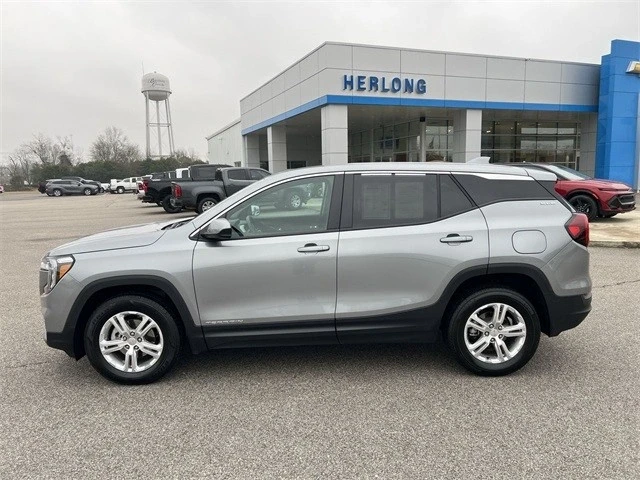 2024 GMC Terrain - Image 5 of 21