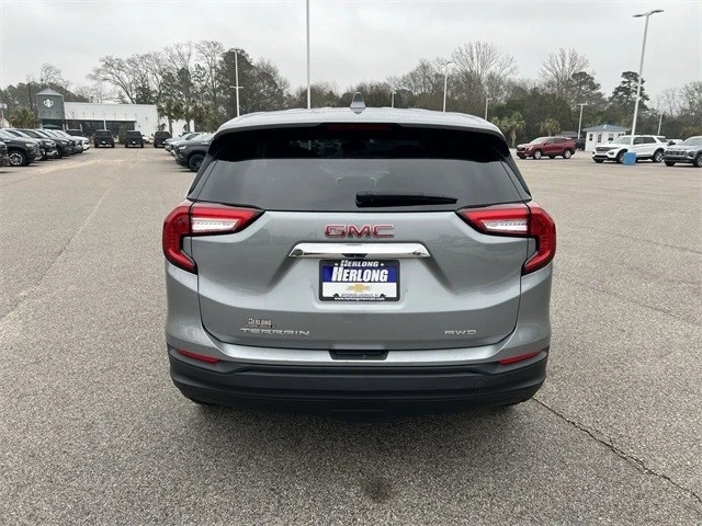 2024 GMC Terrain - Image 7 of 21