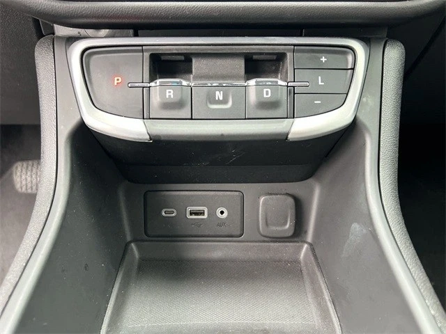 2024 GMC Terrain - Image 15 of 21
