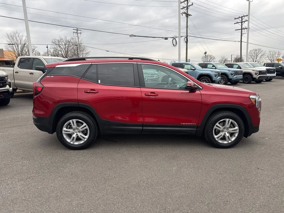 2024 GMC Terrain - Image 6 of 12