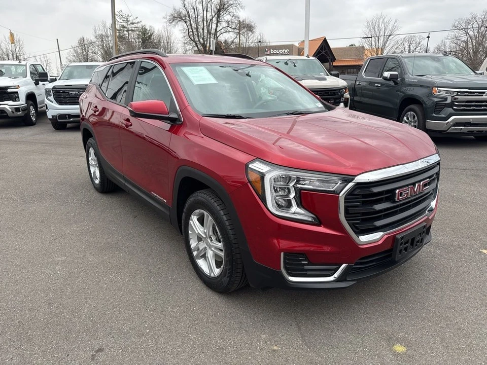 2024 GMC Terrain - Image 7 of 12