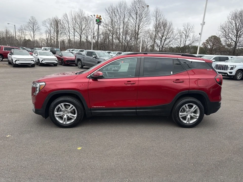 2024 GMC Terrain - Image 2 of 12