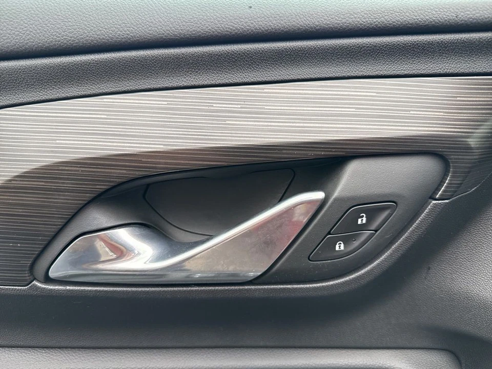 2024 GMC Terrain - Image 11 of 12