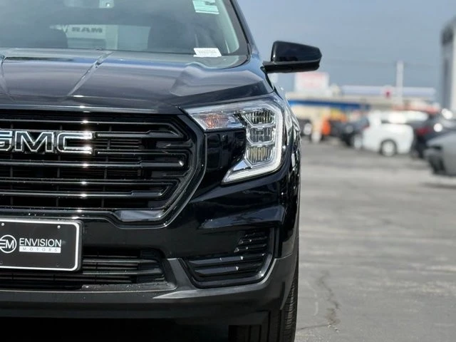 2024 GMC Terrain - Image 4 of 12