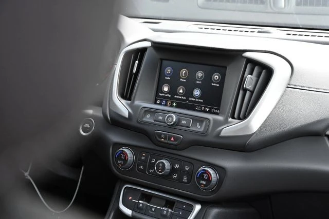 2024 GMC Terrain - Image 13 of 21