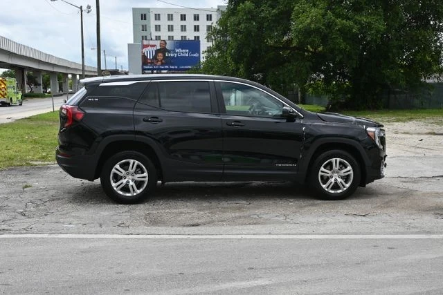 2024 GMC Terrain - Image 7 of 18