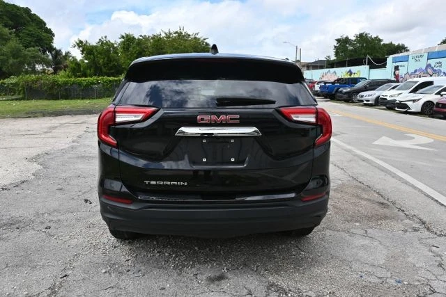 2024 GMC Terrain - Image 4 of 18