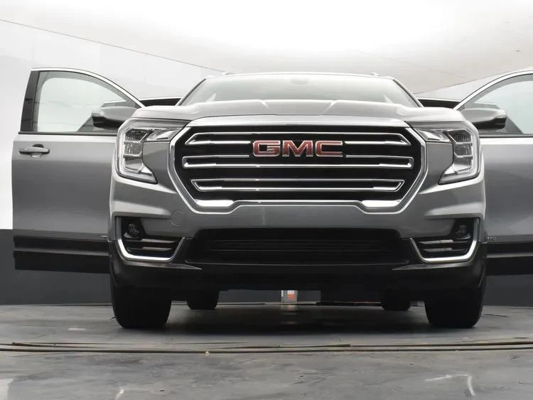 2024 GMC Terrain - Image 11 of 12