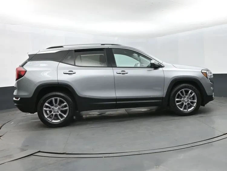 2024 GMC Terrain - Image 4 of 12