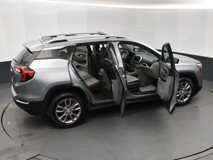 2024 GMC Terrain - Image 6 of 12