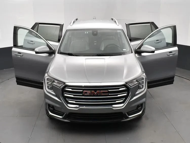 2024 GMC Terrain - Image 10 of 12