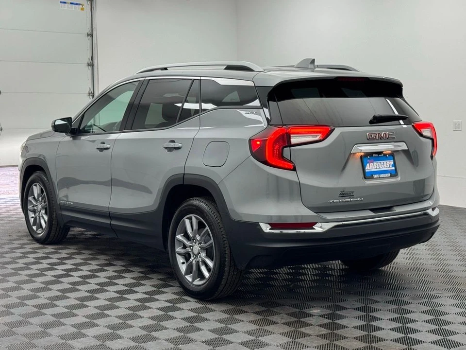 2024 GMC Terrain - Image 11 of 12