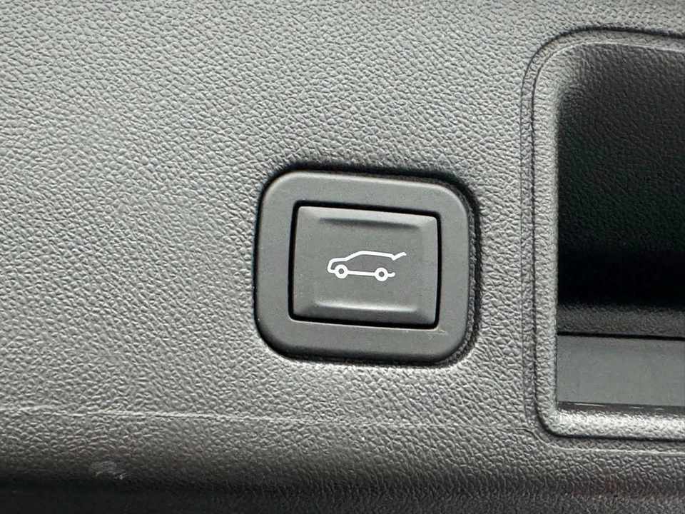 2024 GMC Terrain - Image 10 of 12
