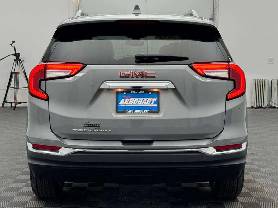 2024 GMC Terrain - Image 8 of 12