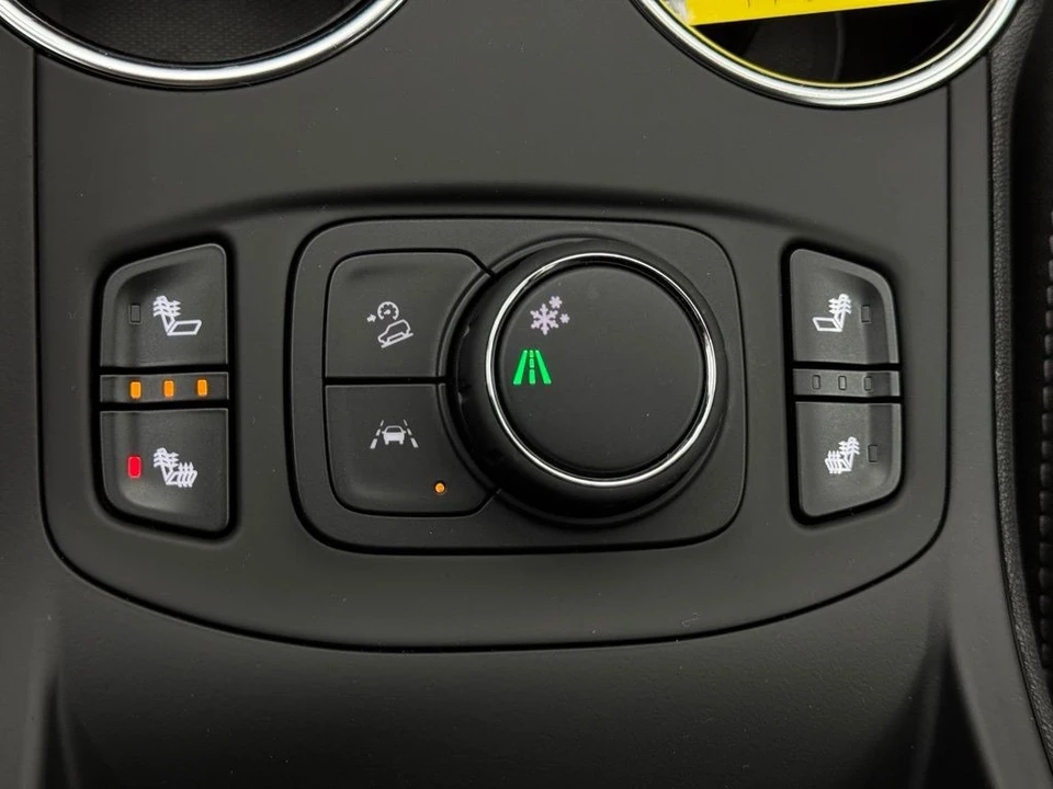 2024 GMC Terrain - Image 5 of 12