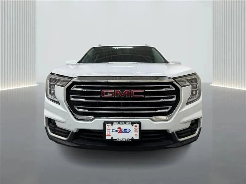 2024 GMC Terrain - Image 8 of 12