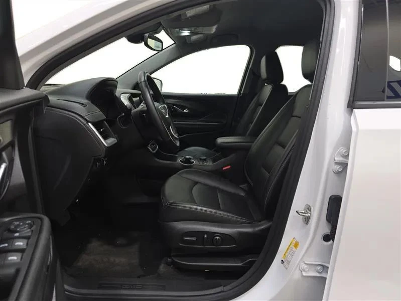 2024 GMC Terrain - Image 9 of 12