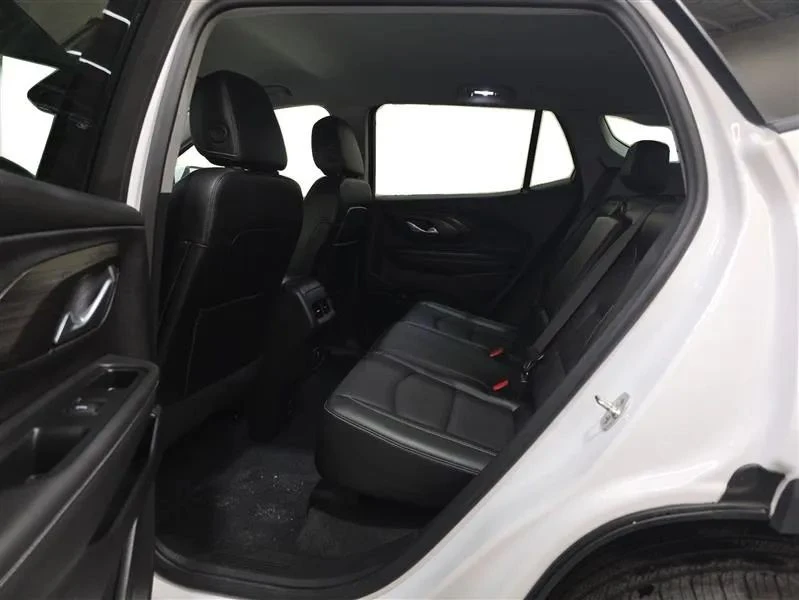 2024 GMC Terrain - Image 10 of 12