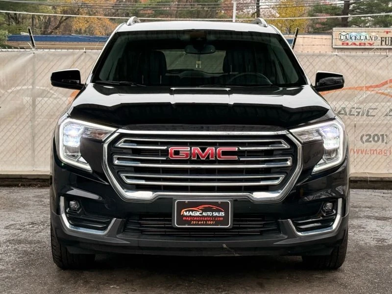 2024 GMC Terrain - Image 5 of 12