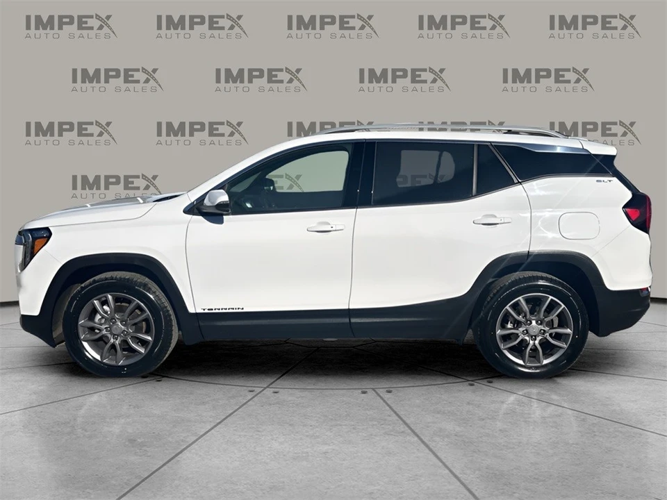 2024 GMC Terrain - Image 2 of 12