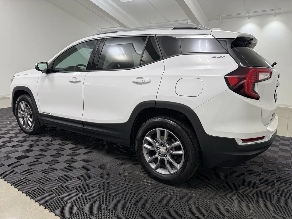 2024 GMC Terrain - Image 6 of 12