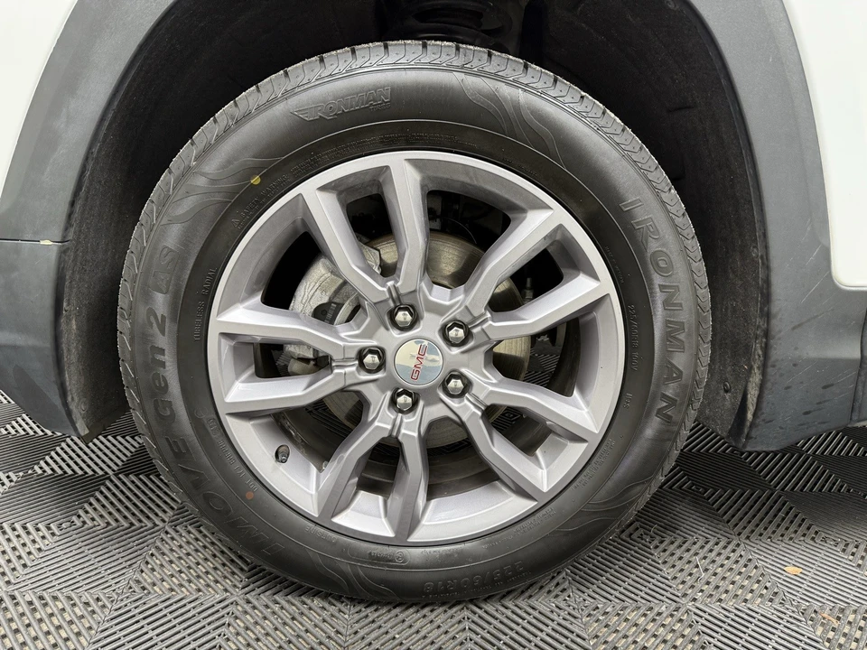 2024 GMC Terrain - Image 11 of 12