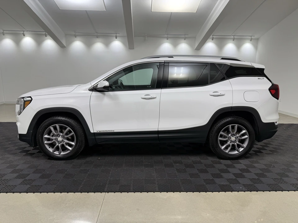2024 GMC Terrain - Image 5 of 12