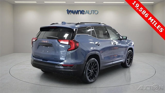 2024 GMC Terrain - Image 4 of 21