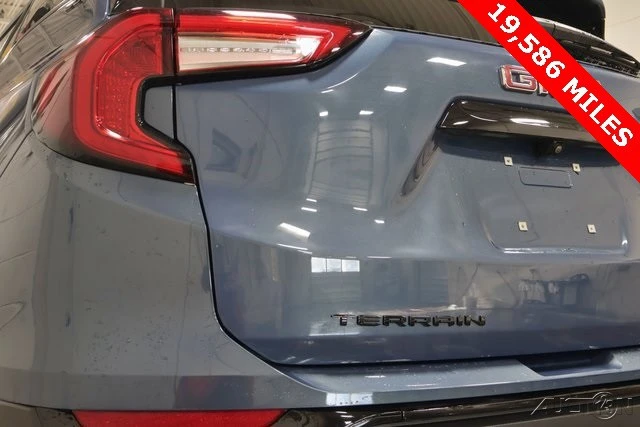 2024 GMC Terrain - Image 7 of 21