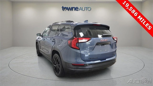 2024 GMC Terrain - Image 2 of 21