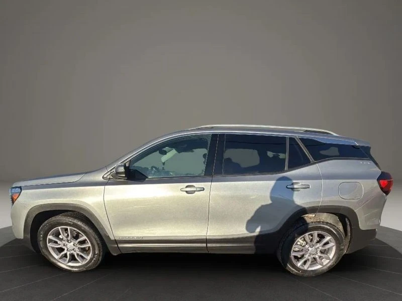 2024 GMC Terrain - Image 8 of 12