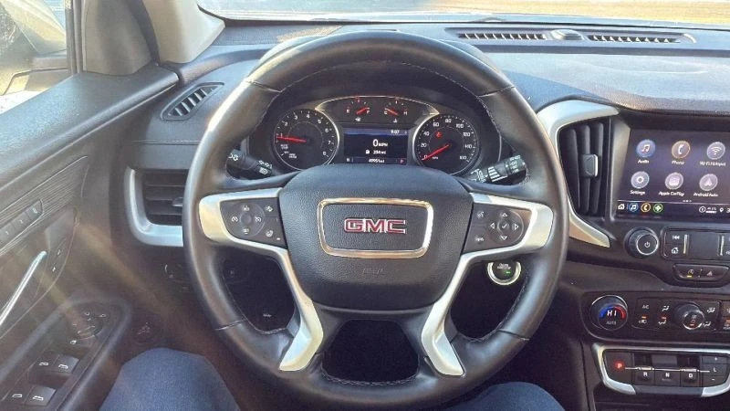 2024 GMC Terrain - Image 10 of 12