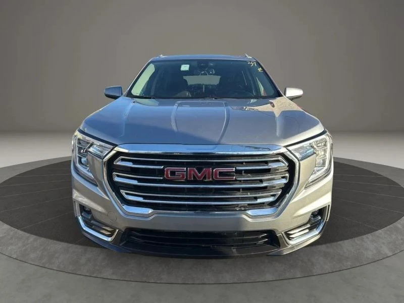 2024 GMC Terrain - Image 2 of 12