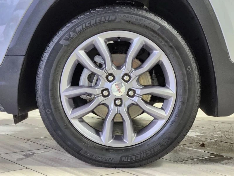 2024 GMC Terrain - Image 9 of 12