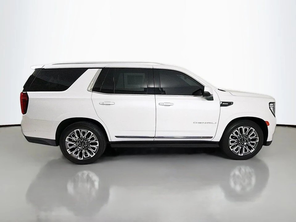 2024 GMC Yukon 5th Gen - Image 8 of 12