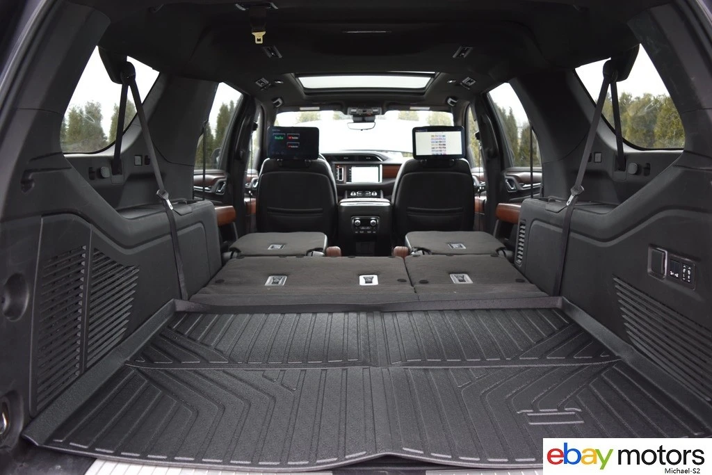 2024 GMC Yukon 5th Gen - Image 16 of 21