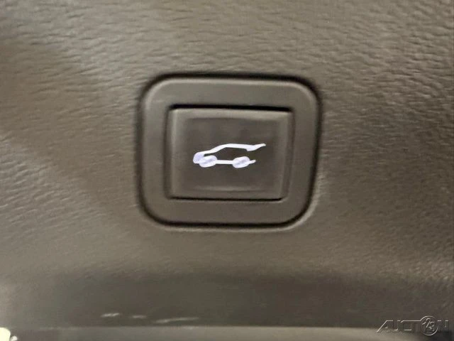 2024 GMC Yukon 5th Gen - Image 9 of 21