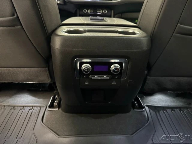 2024 GMC Yukon 5th Gen - Image 19 of 21
