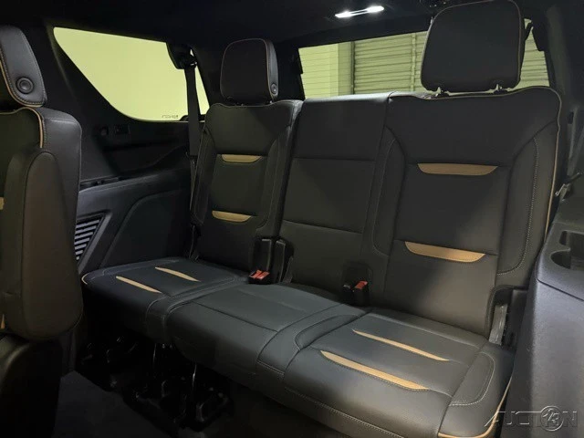 2024 GMC Yukon 5th Gen - Image 17 of 21