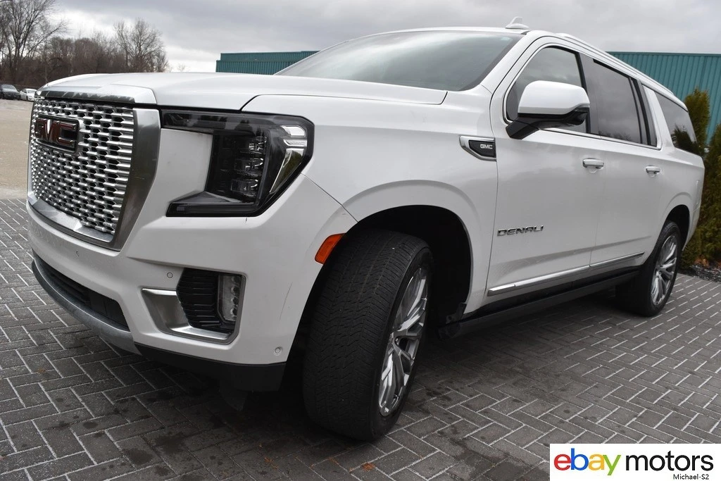 2024 GMC Yukon 5th Gen - Image 9 of 21